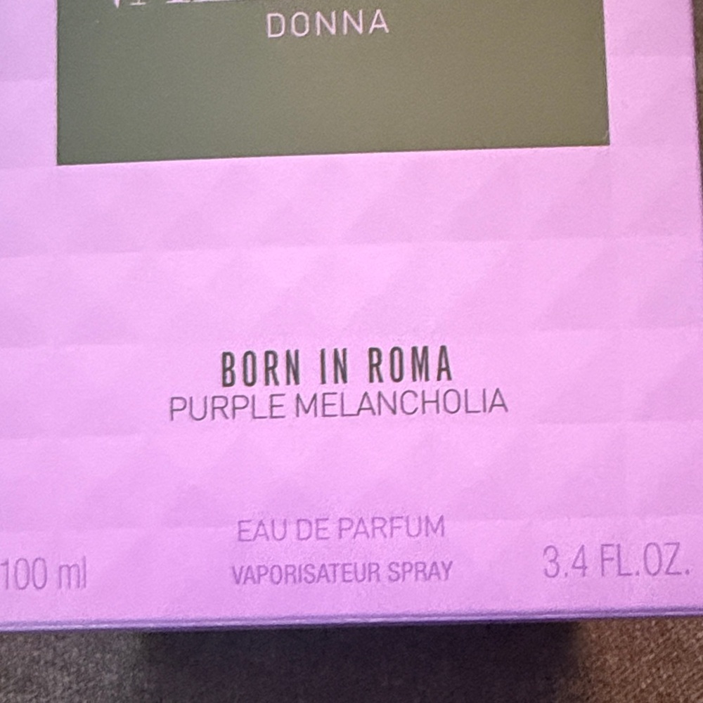 Valentino Donna Purple Melancholia Eau de Parfum - Picture 4 of 5